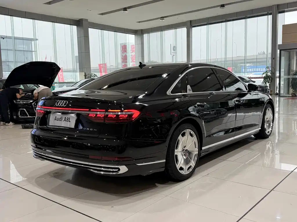 Audi A8 — миниатюра 3