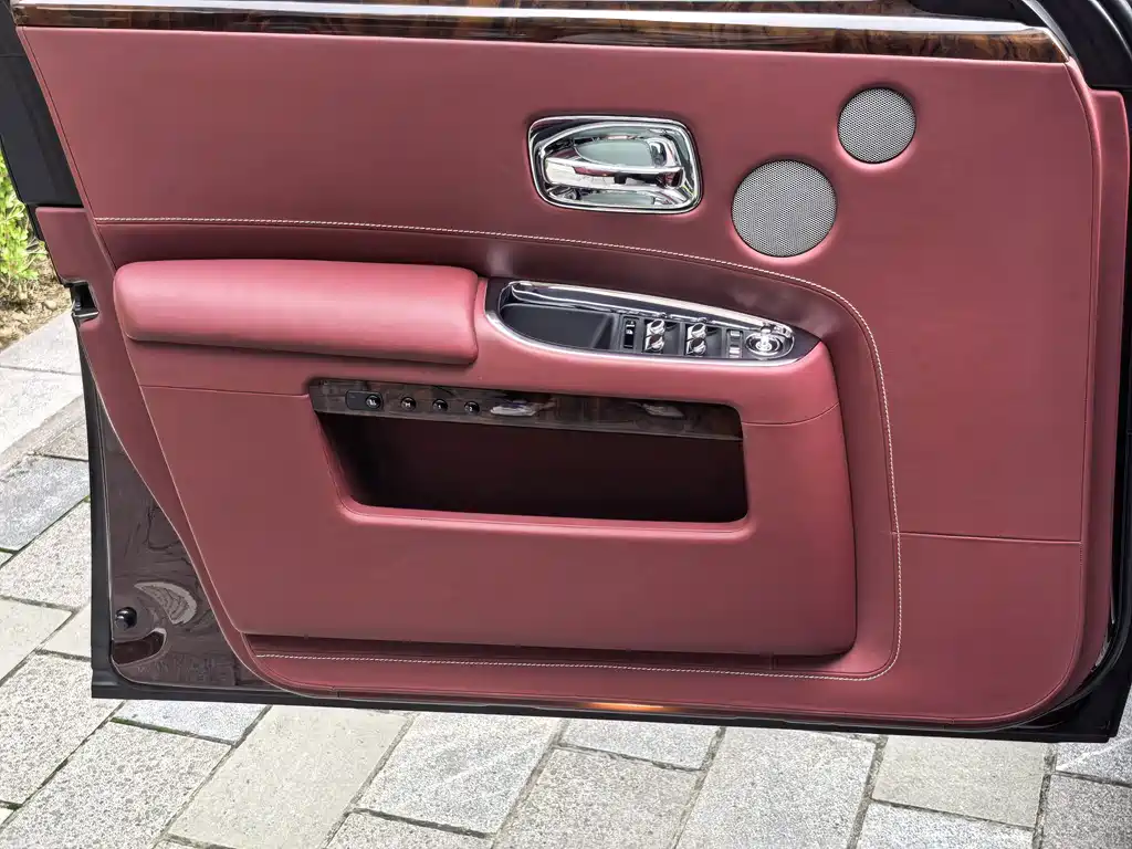 Rolls-Royce Ghost — миниатюра 40