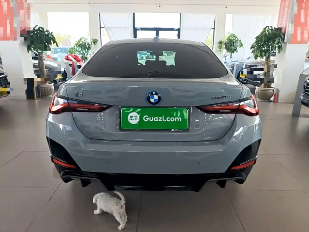BMW i4 — миниатюра 6