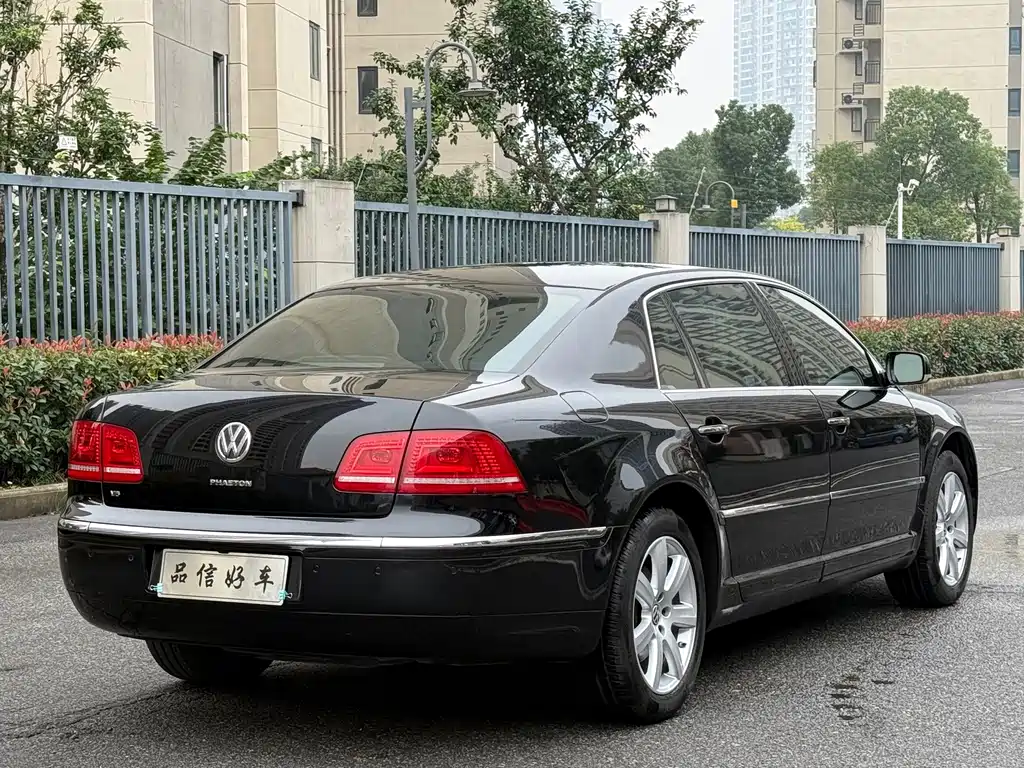 Volkswagen Phaeton — миниатюра 5