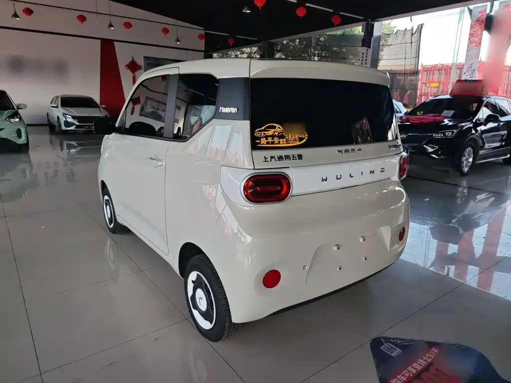 Wuling MINIEV — миниатюра 6