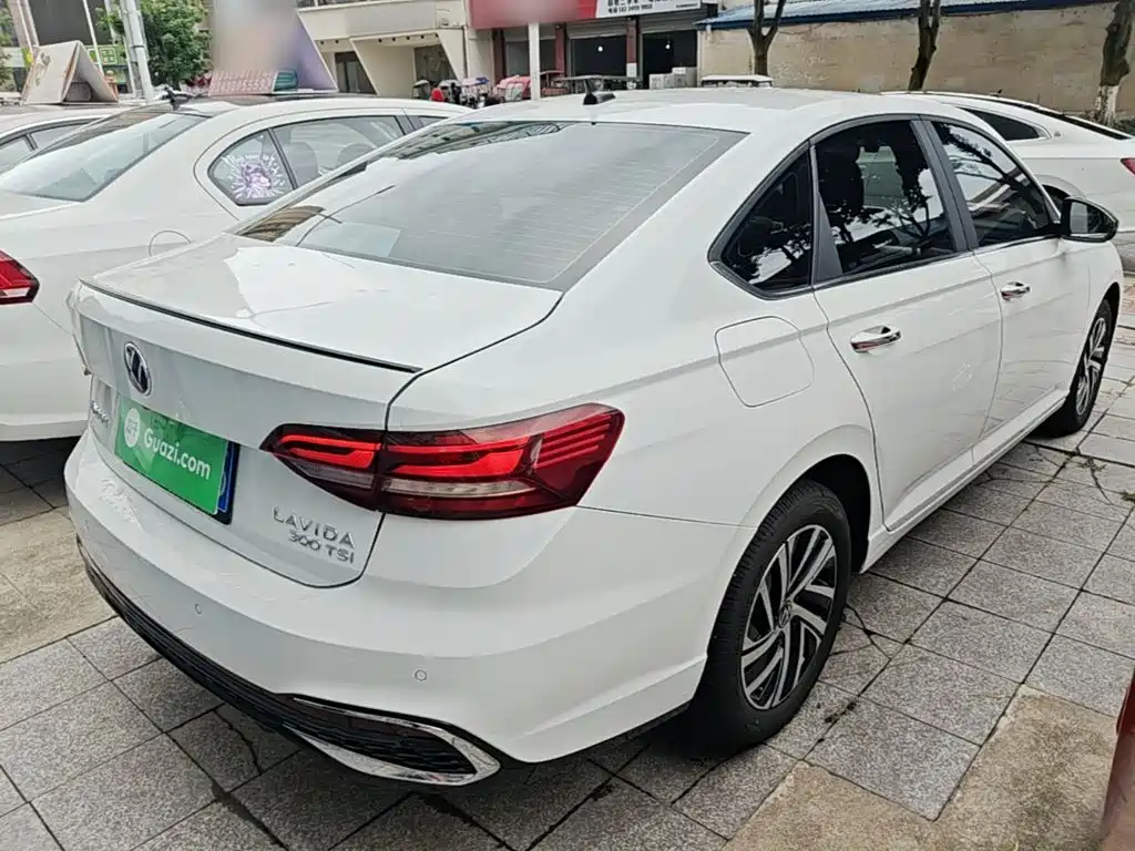 Volkswagen Lavida — миниатюра 7