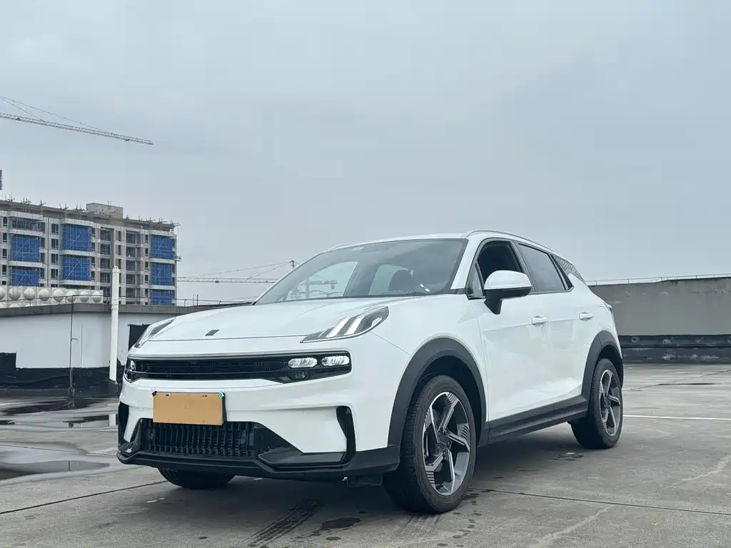 Купить Lynk & Co 06