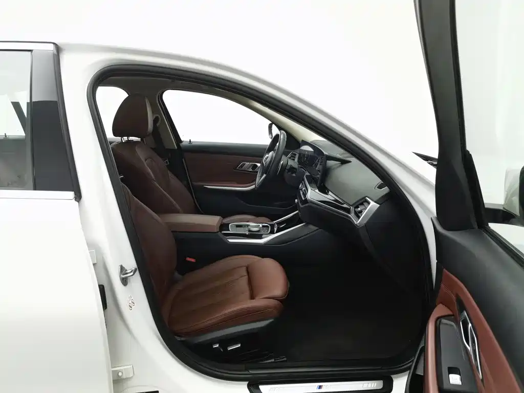 BMW 3 Series — миниатюра 23