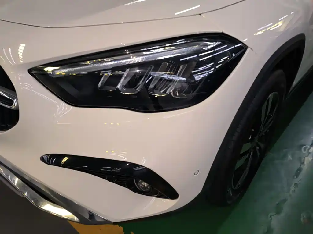 Mercedes-Benz GLA — миниатюра 24