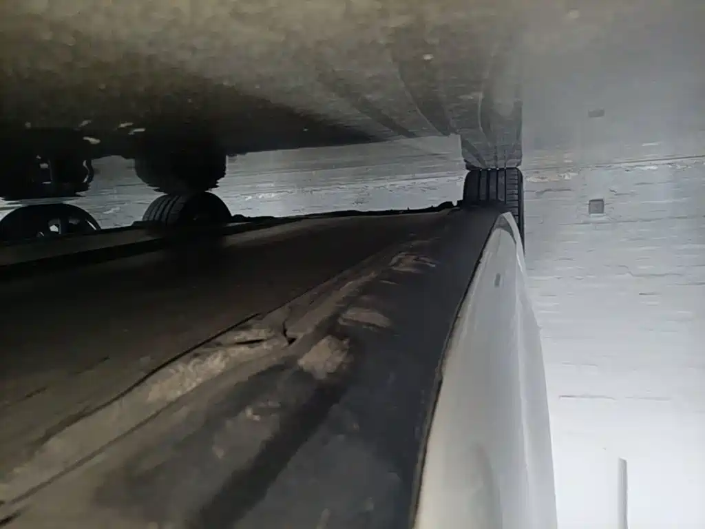 Tesla Model 3 — миниатюра 21