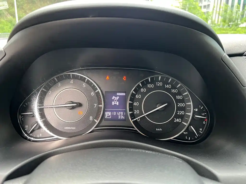 Nissan Patrol — миниатюра 17