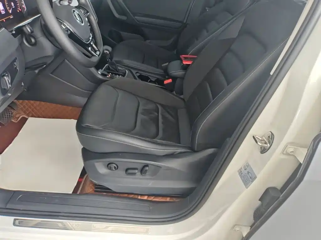 Volkswagen Tiguan L — миниатюра 15