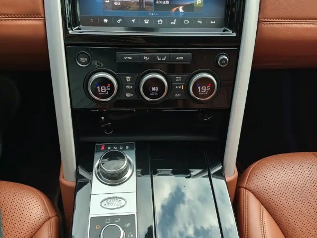 Land Rover Discovery — миниатюра 8