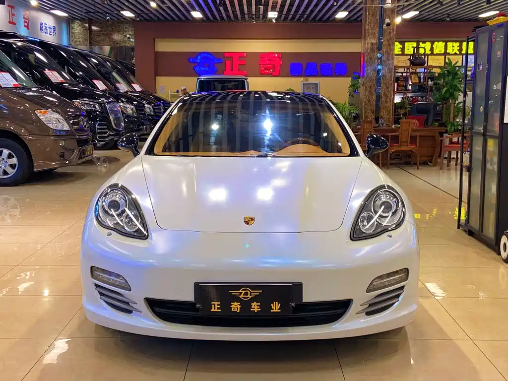 Porsche Panamera — миниатюра 2