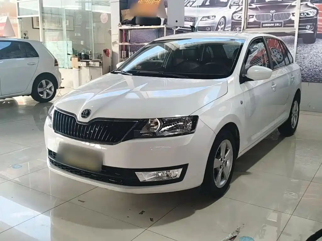 Skoda Rapid Spaceback — миниатюра 2