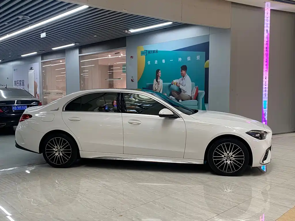 Mercedes-Benz C-Class — миниатюра 4