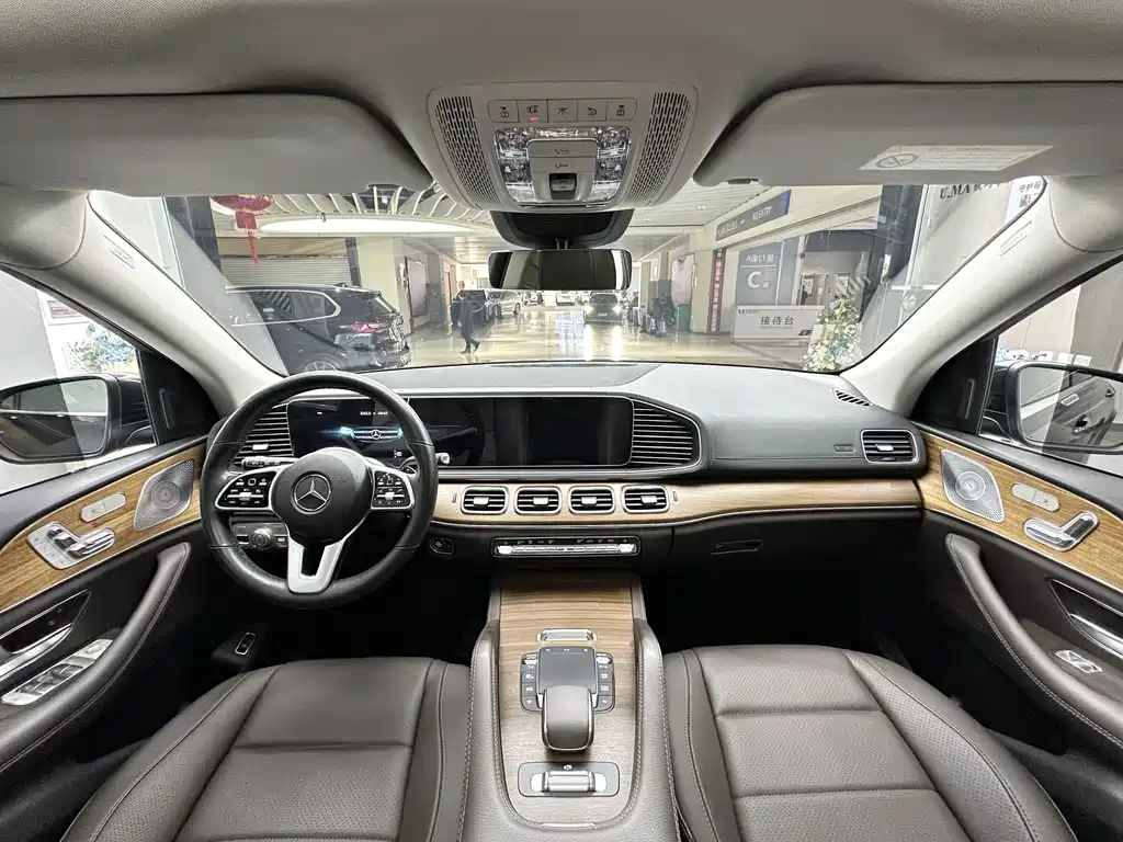 Mercedes-Benz GLE (Import) — миниатюра 9