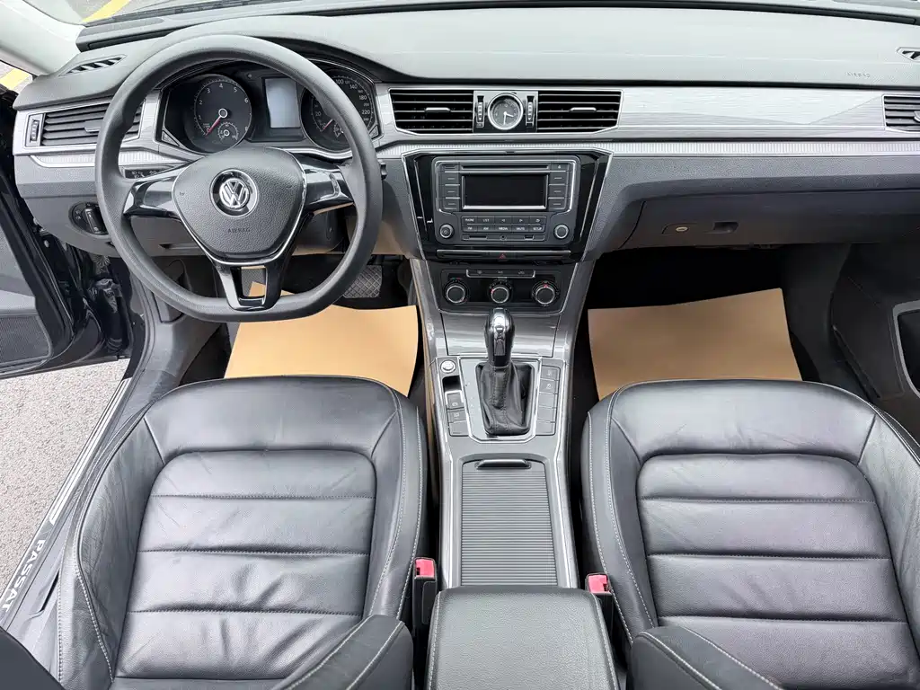 Volkswagen Passat 2017 330TSI DSG