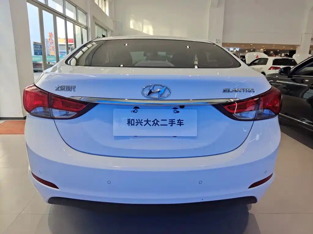 Hyundai Elantra Langdong — миниатюра 4