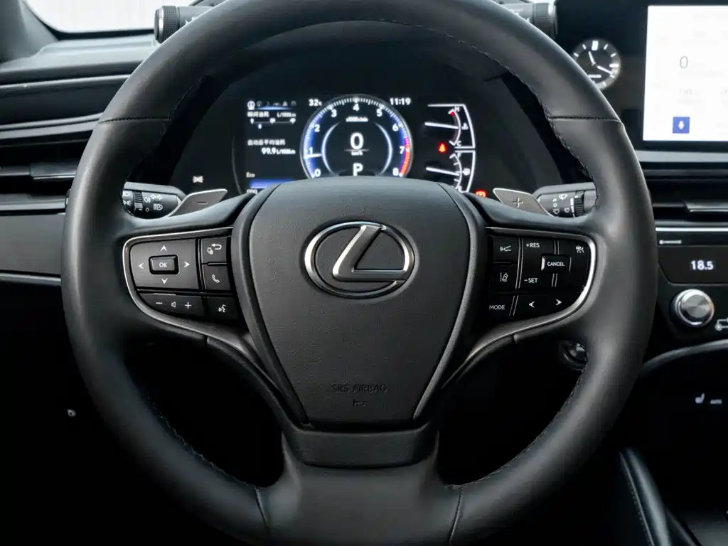 Lexus ES — миниатюра 16