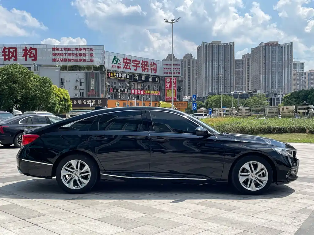 Honda Accord — миниатюра 5
