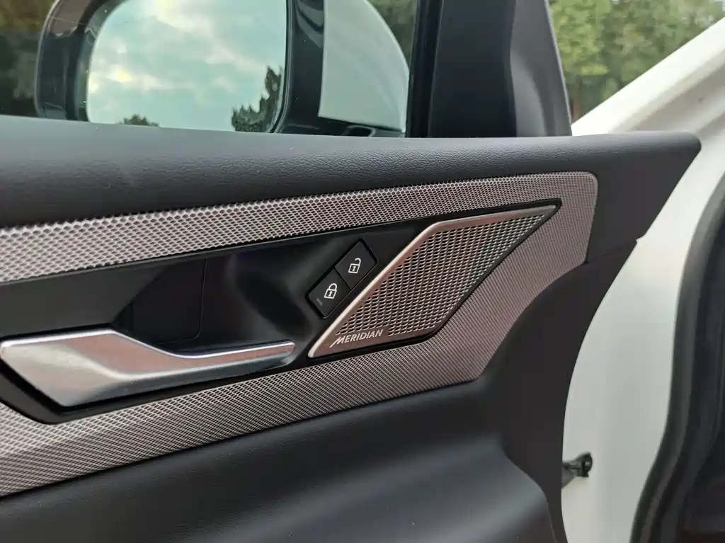 Jaguar XEL — миниатюра 9