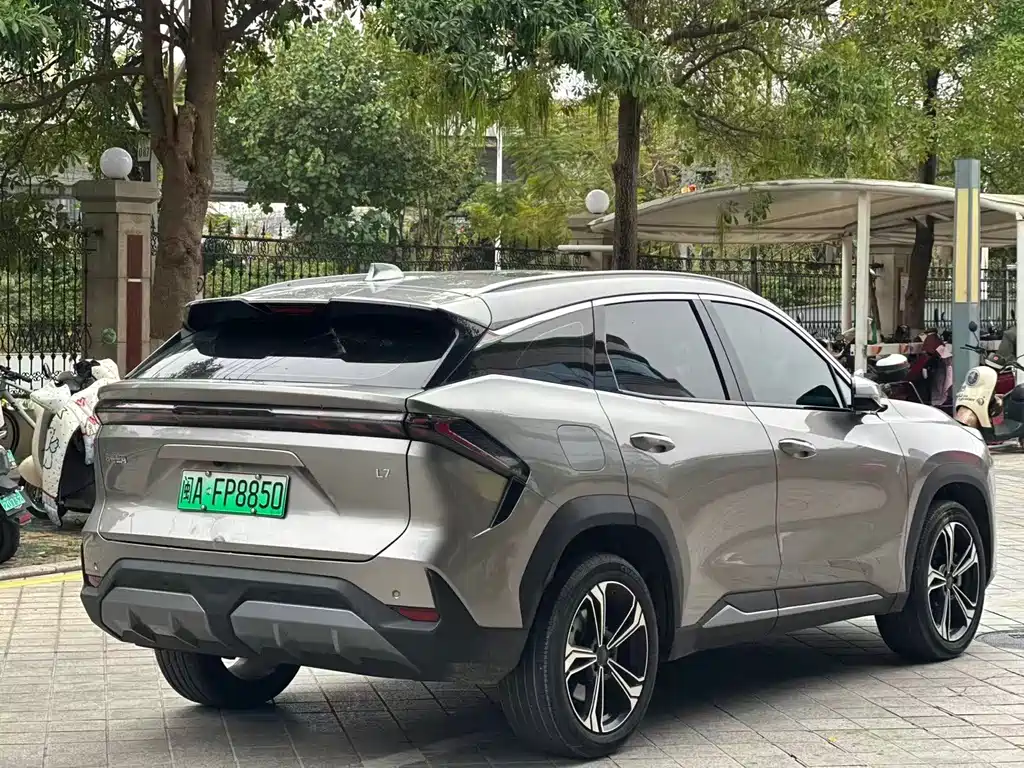 GEELY GALAXY GALAXY L7