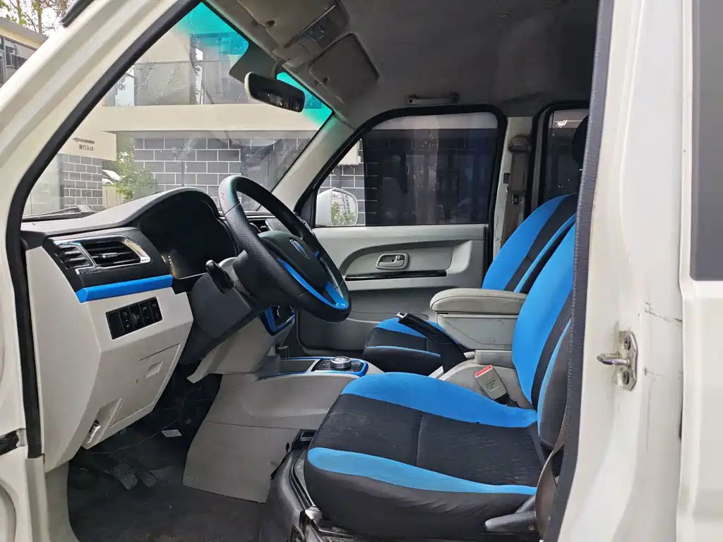 Jinbei Hiace EV — миниатюра 7