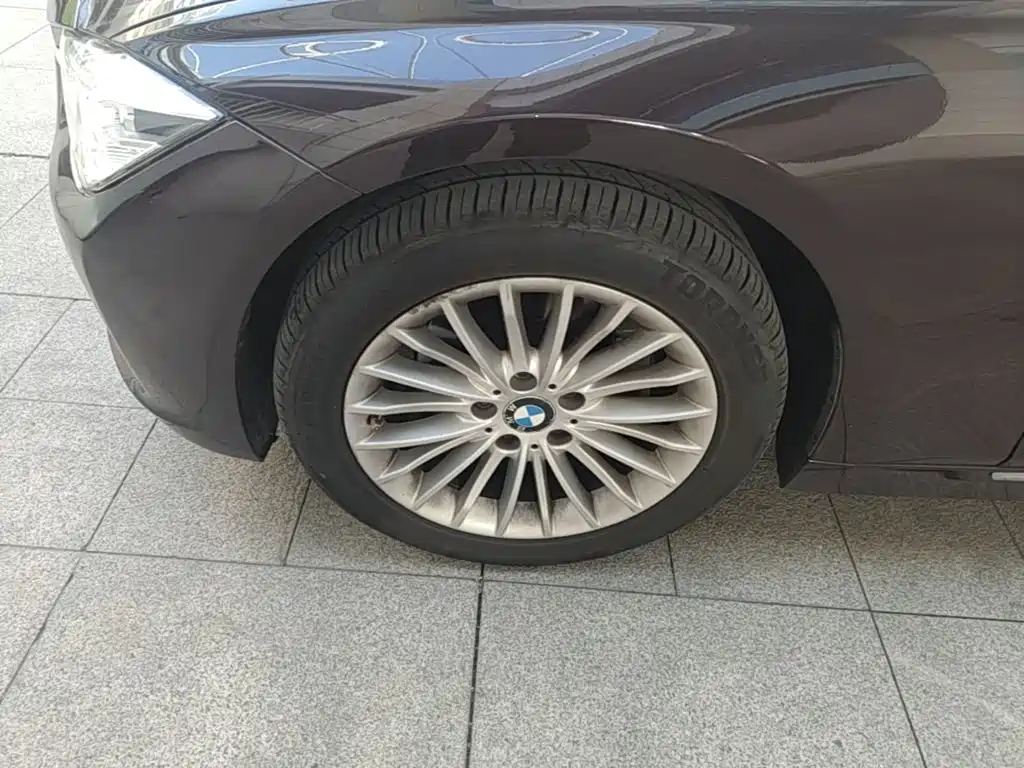 BMW 3 Series — миниатюра 23