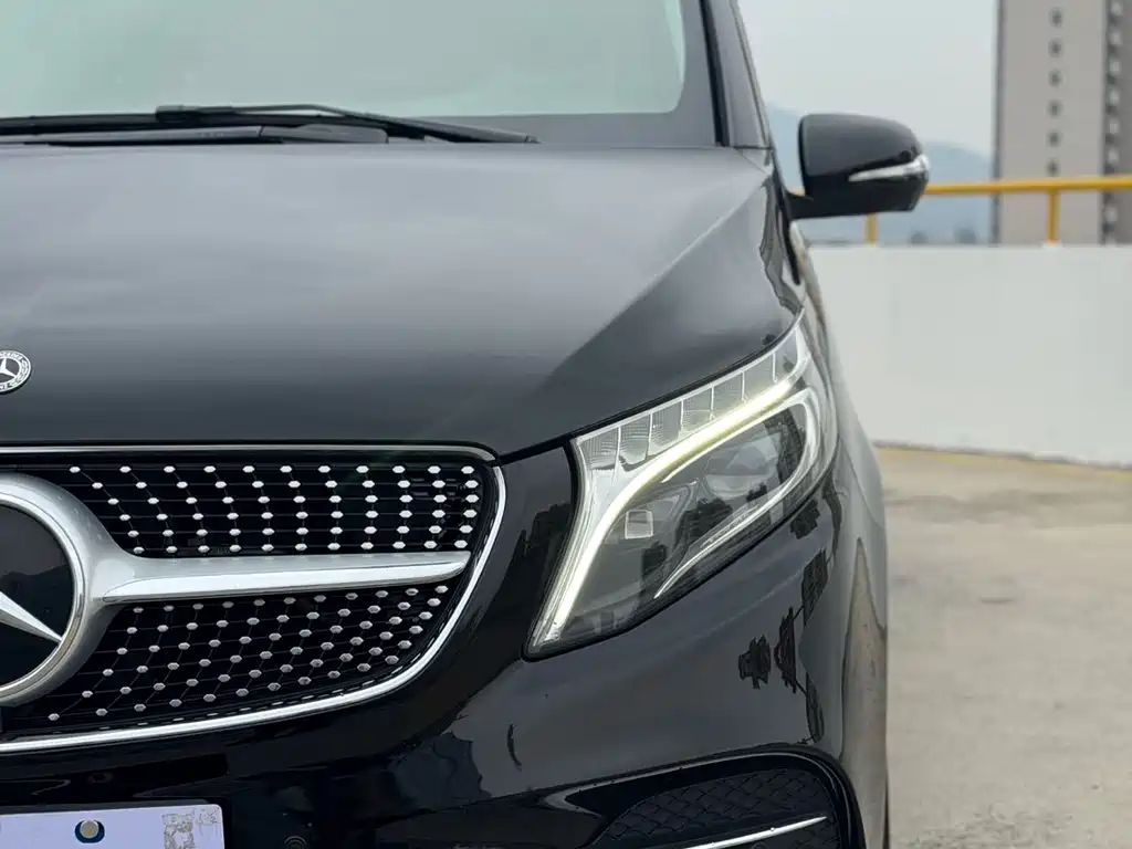 MERCEDES-BENZ V CLASS