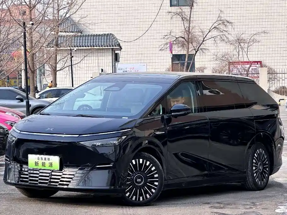 XIAOPENG X9