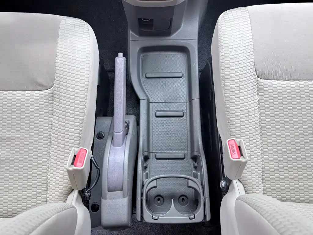 Nissan NV200 — миниатюра 16