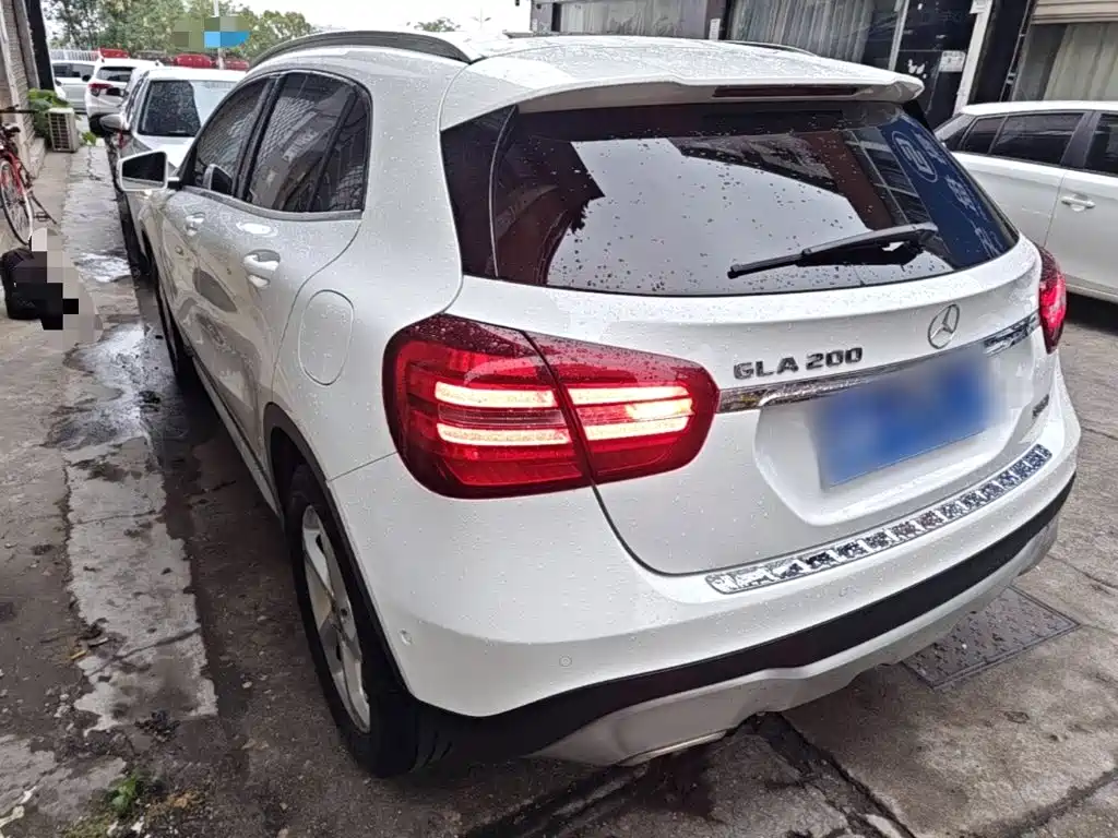 Mercedes-Benz GLA — миниатюра 5