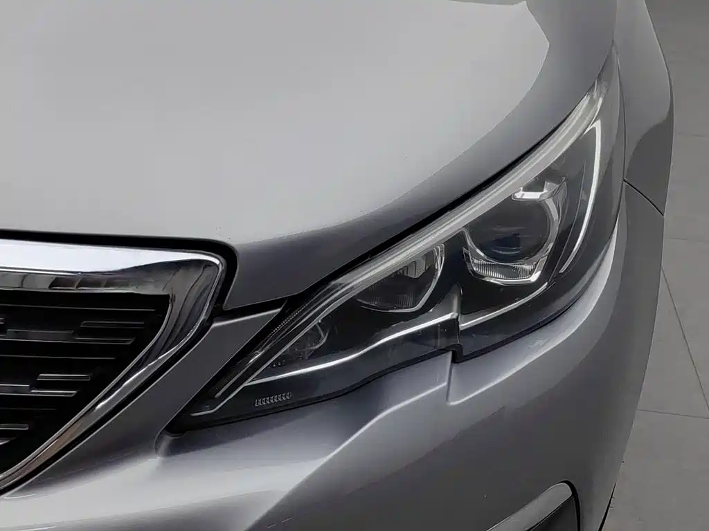 Peugeot 308 — миниатюра 7