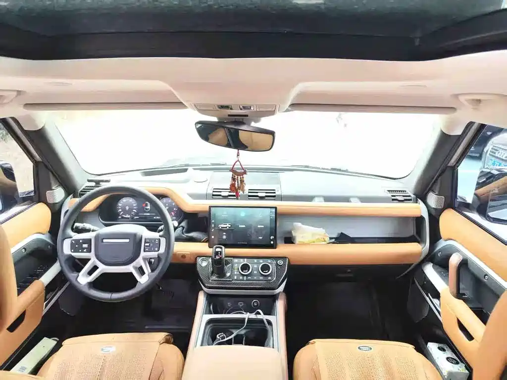 Land Rover Defender — миниатюра 5