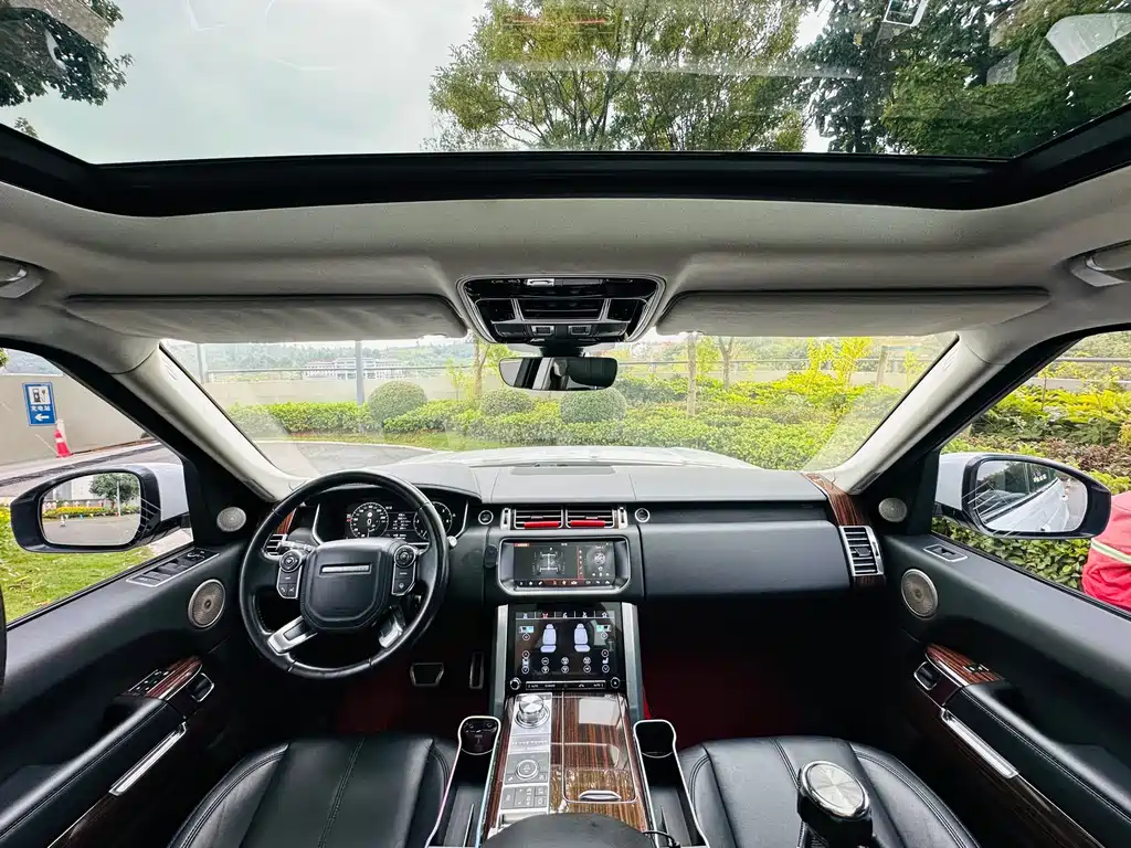 Land Rover Range Rover — миниатюра 4