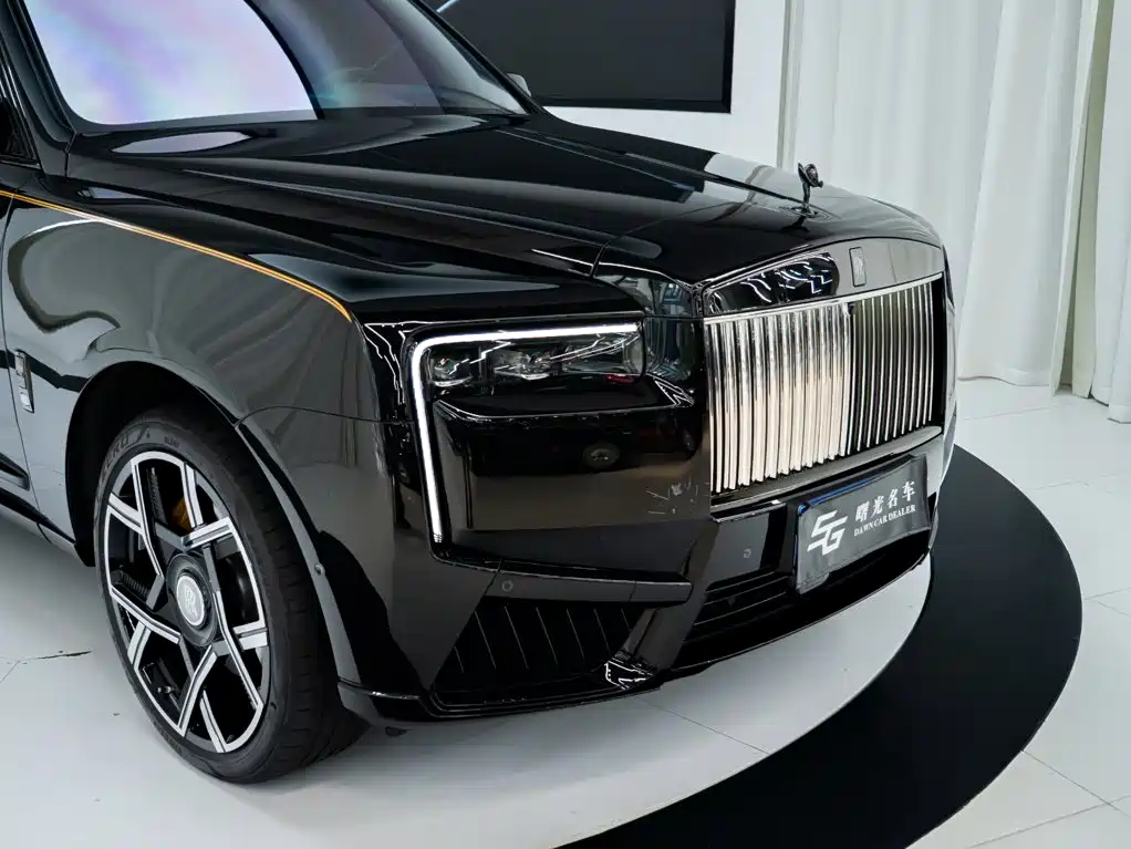 Rolls-Royce Cullinan — миниатюра 20