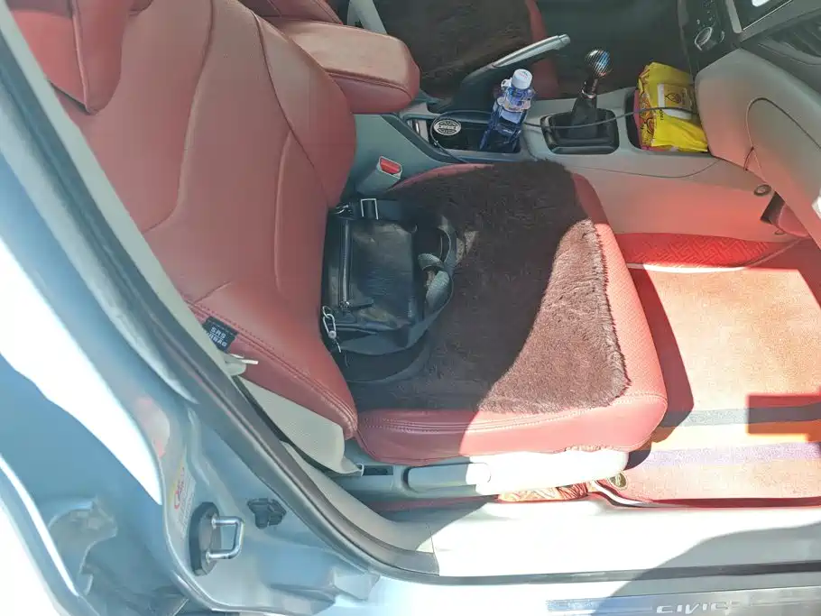 Honda Civic — миниатюра 8