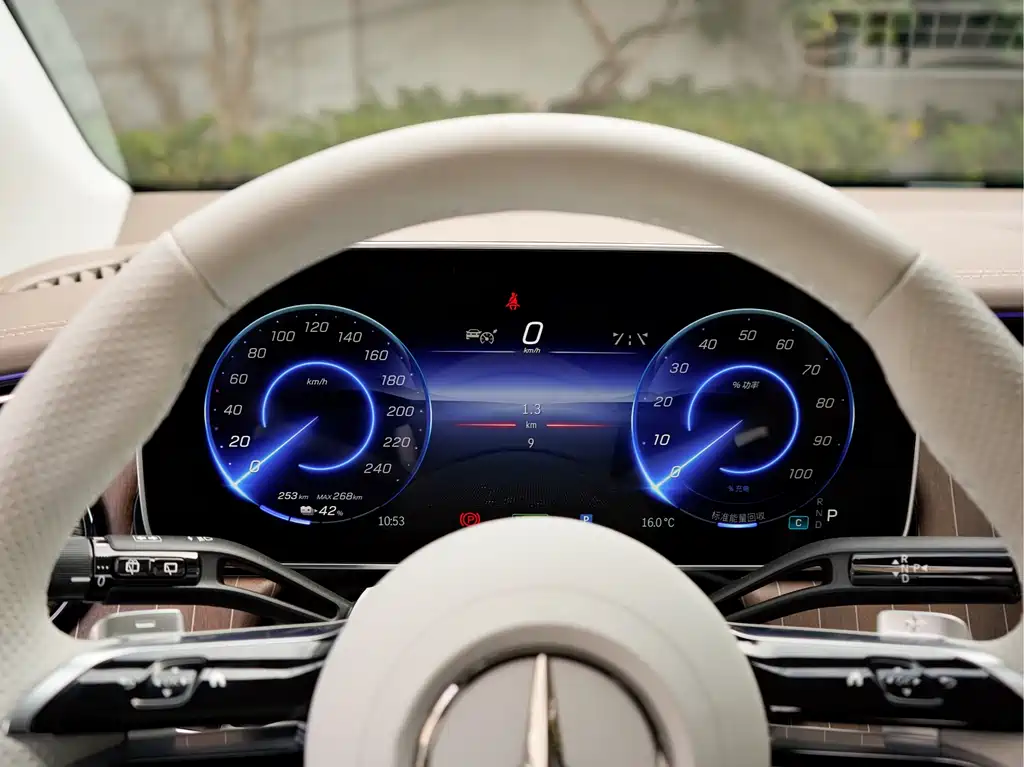 MERCEDES-BENZ EQE SUV