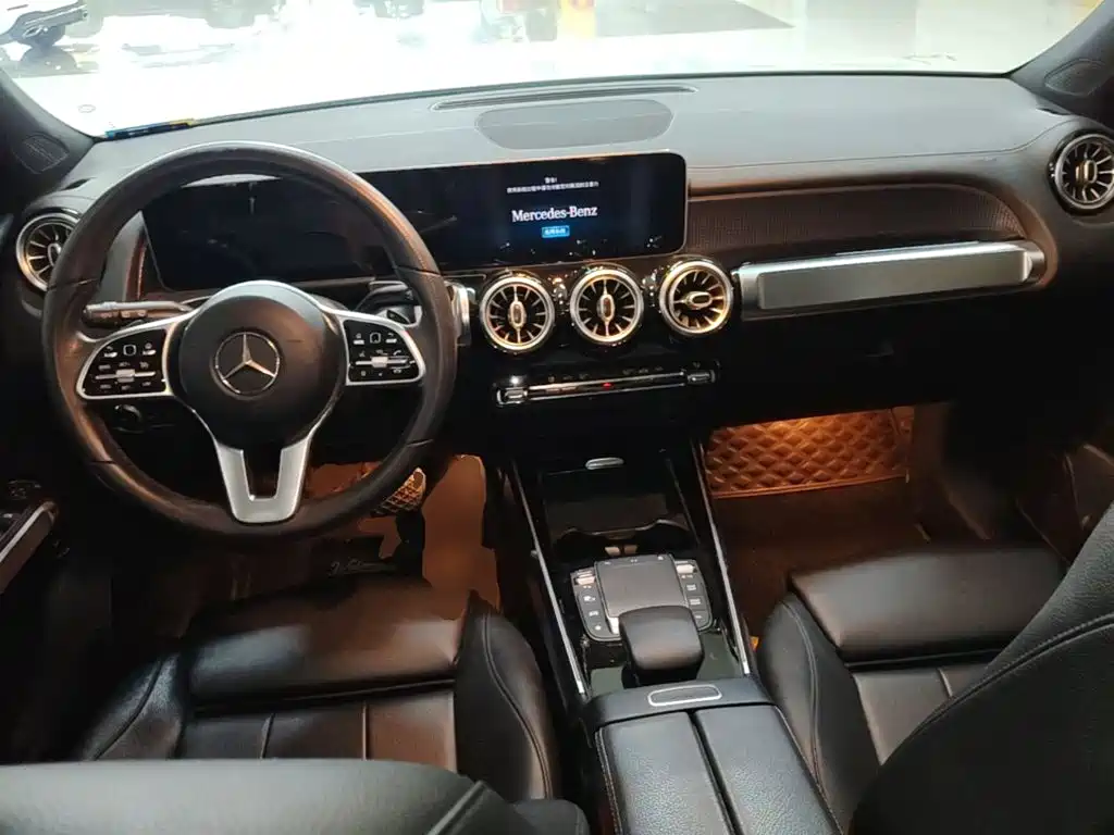 Mercedes-Benz GLB — миниатюра 10