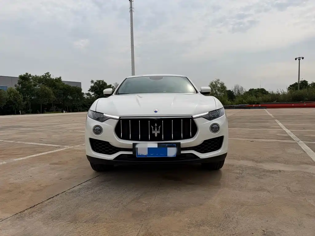 Maserati Levante — миниатюра 2