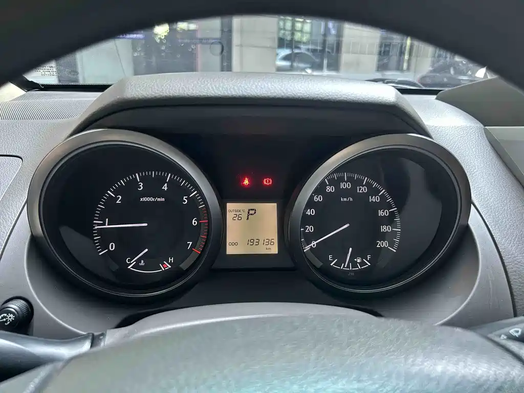 Toyota Prado (Import) — миниатюра 7