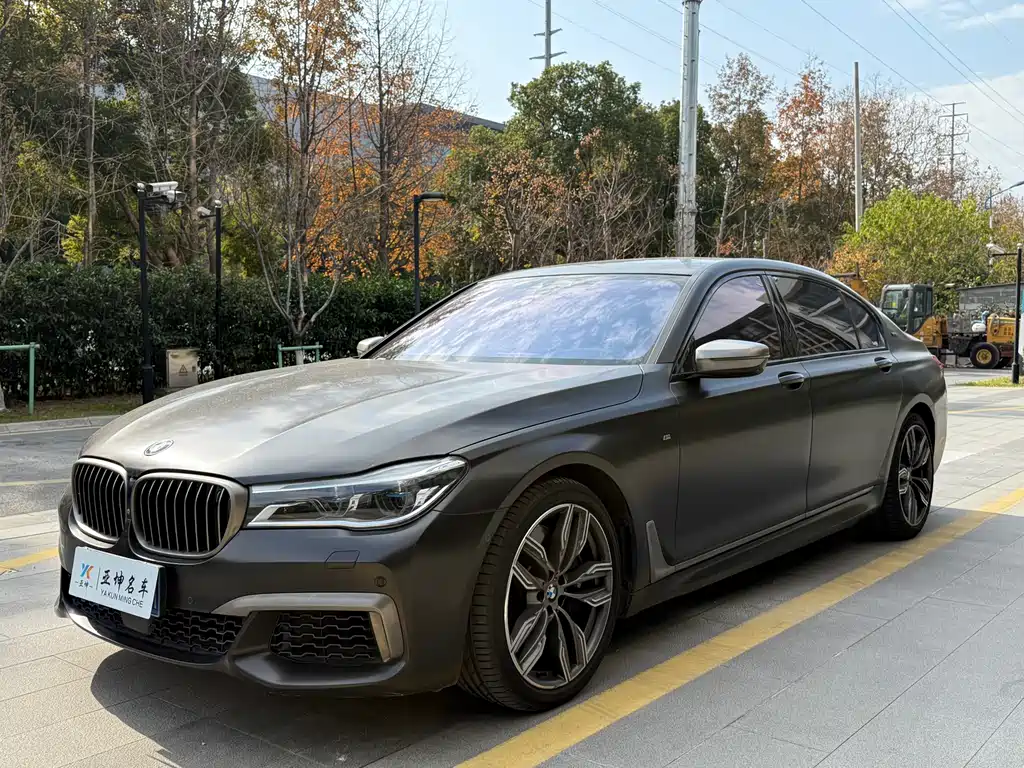 BMW 7 SERIES