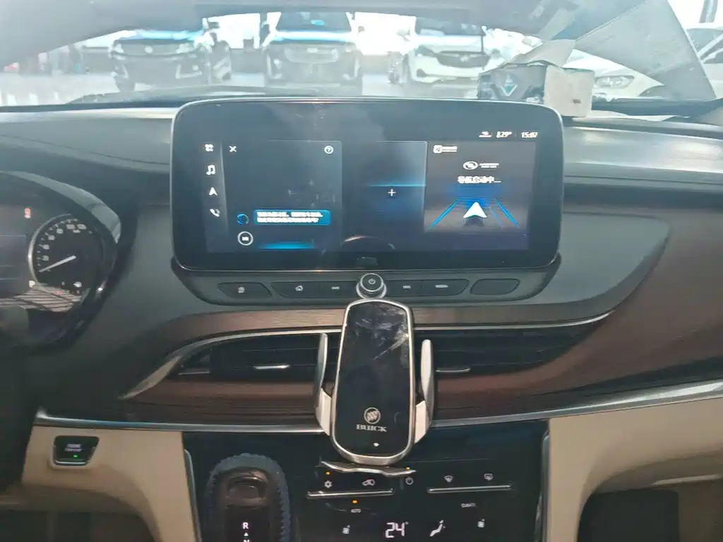 Buick GL8 — миниатюра 13