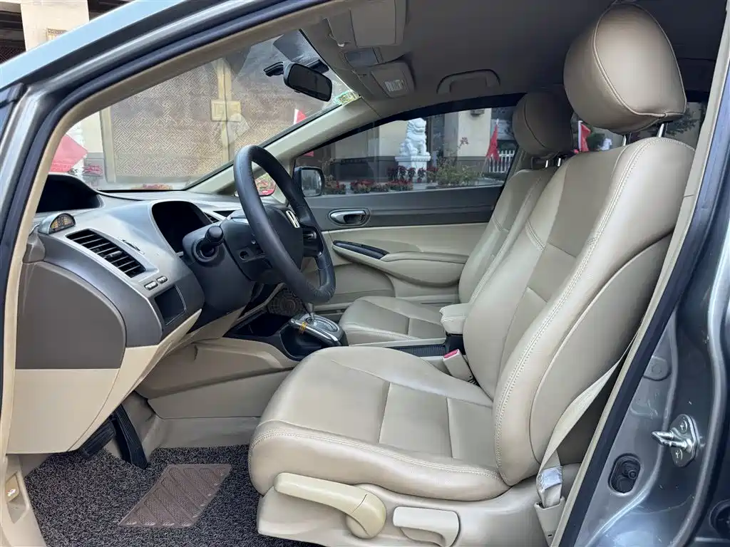 Honda Civic — миниатюра 4