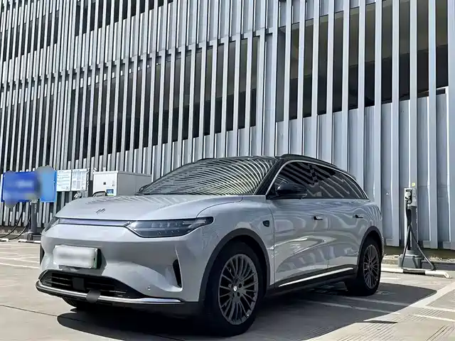 ZERO-RUNNING CAR ZERO RUN C11 2025