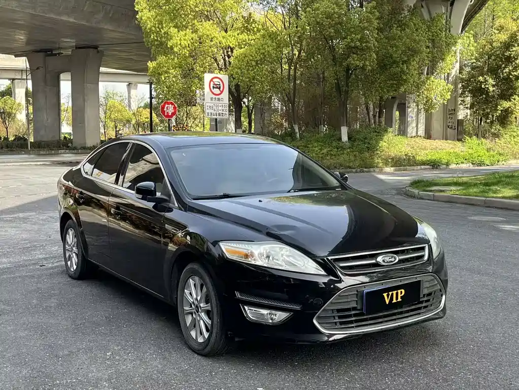 Ford Mondeo 2013 2.3L Fashion