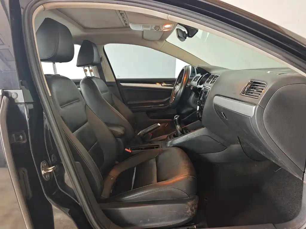 Volkswagen Sagitar — миниатюра 7