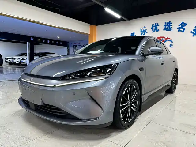 2025 BYD Qin