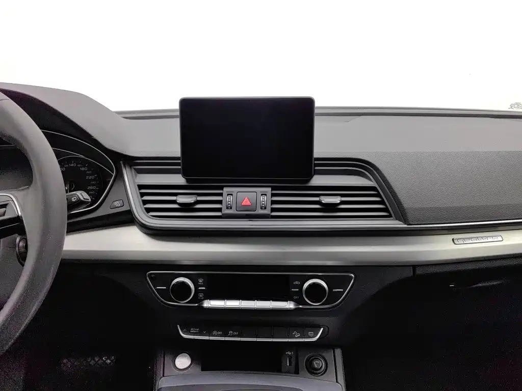 Audi Q5L — миниатюра 12