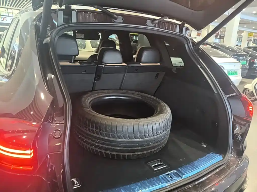 Porsche Cayenne — миниатюра 19