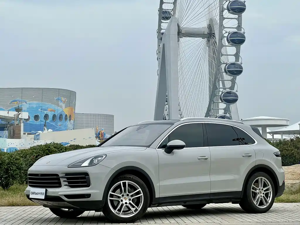 Porsche Cayenne 2022