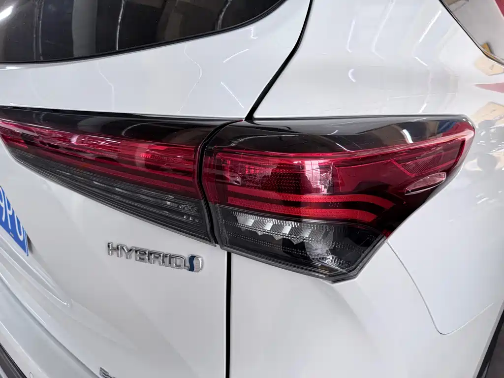 Toyota Crown Kluger — миниатюра 20