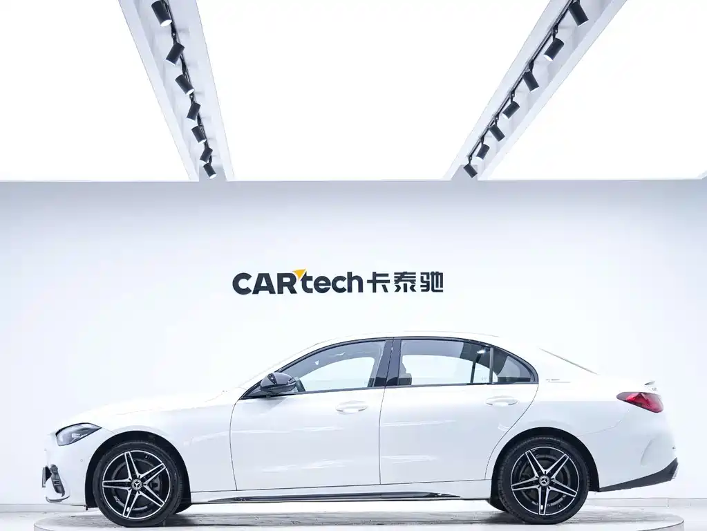 Mercedes-Benz C-Class — миниатюра 4